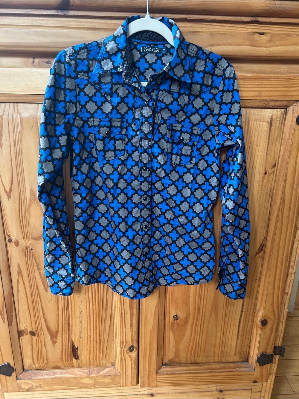 Cruel Girl Blue and Gray Geometric Button-Down Shirt Pearlized Snaps Western‎